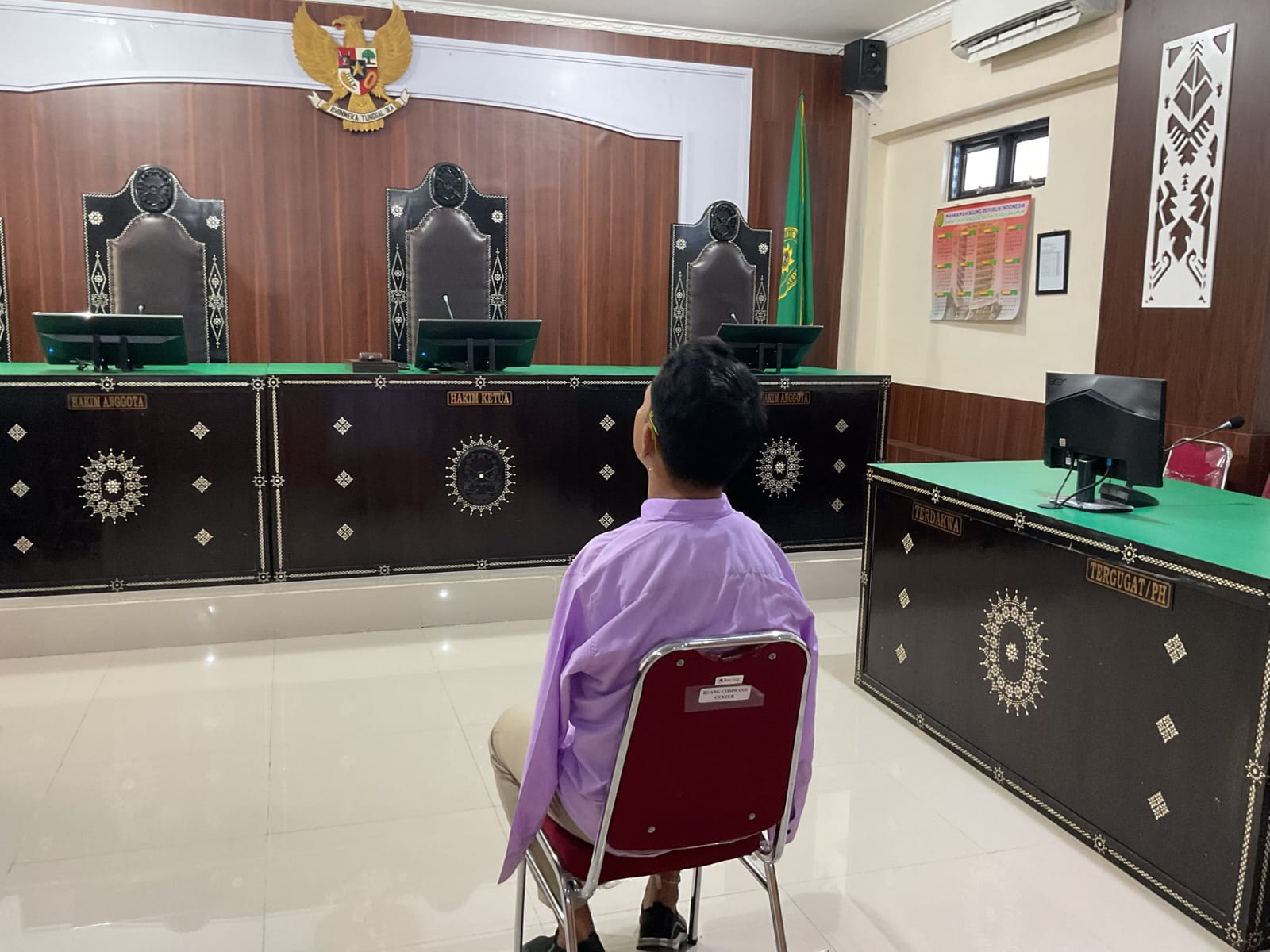 Agus Buntung Divonis 10 Tahun Penjara dan Denda 100 Juta