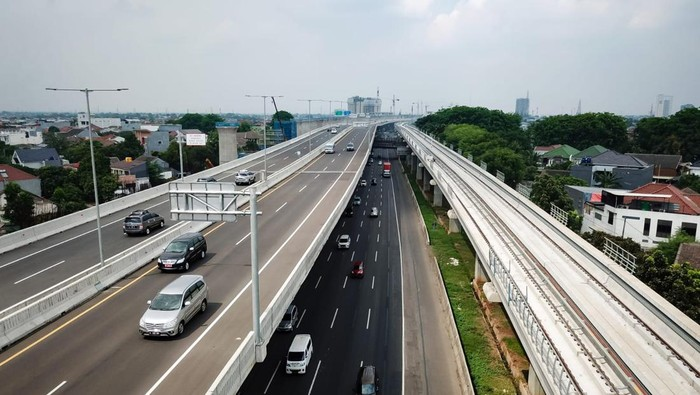 Long Weekend Idul Adha Berakhir, 127 Ribu Kendaraan Balik ke Jakarta via MBZ